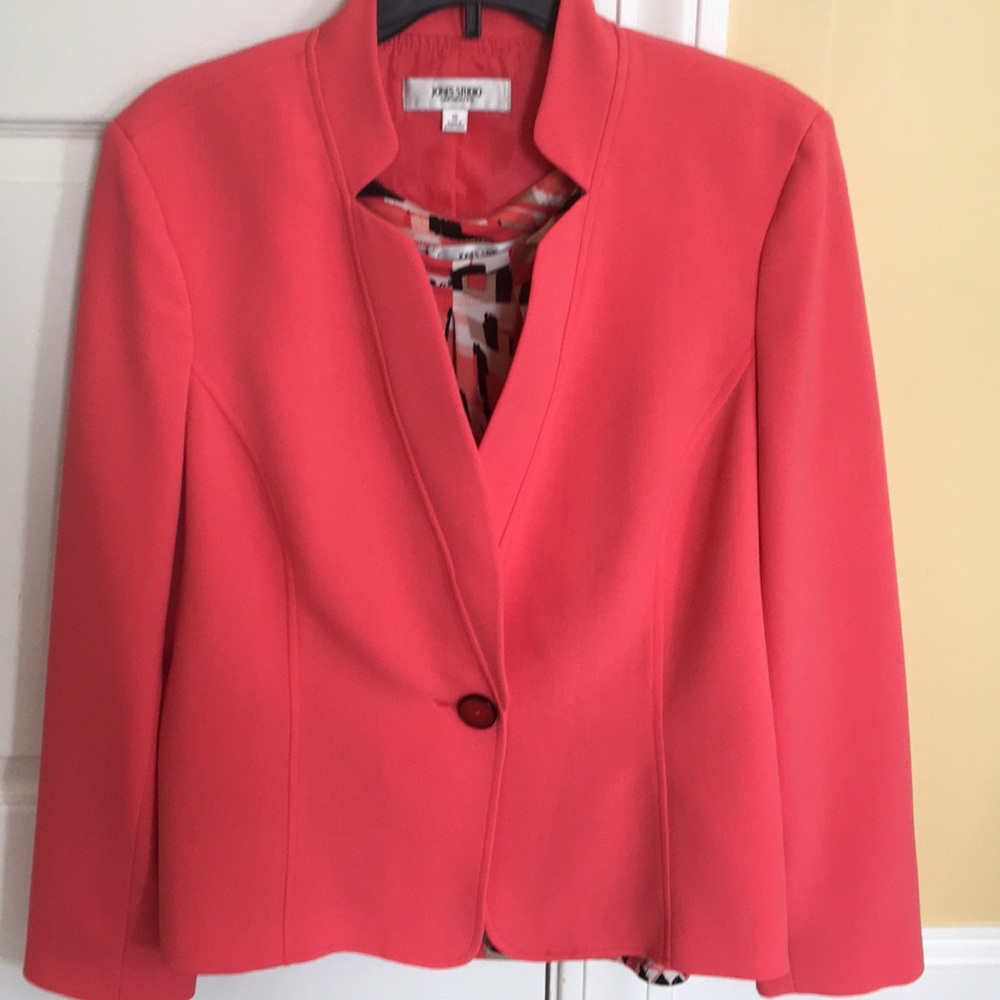 Woman’s blazer and tank